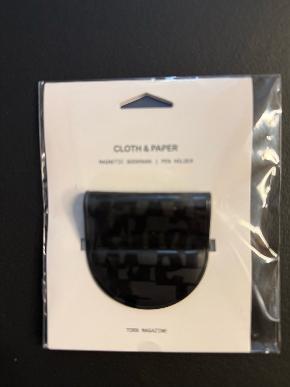 Cloth & Paper Black Magnetic Bookmark / Pen Holder